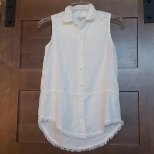 White sleeveless blouse